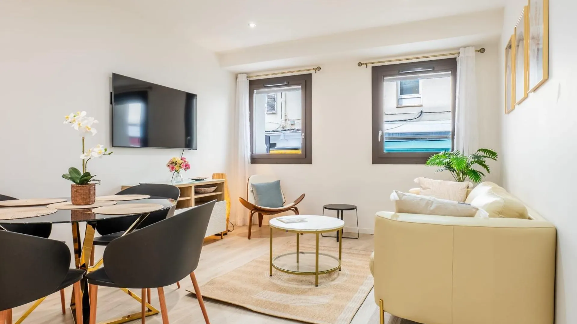 Upscale 3-Room Apartment 300M From The Beaches Κάννες